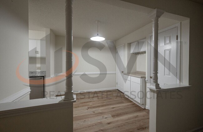 Foto del edificio - Spacious 2BR, 2BA Condo in Desirable Chapel Hill Community