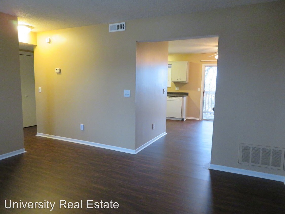 Foto principal - 820 Red Hill Dr