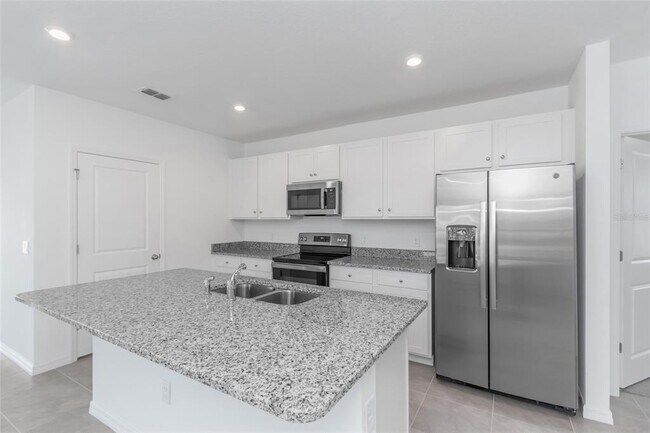 Foto del edificio - 6773 Branham Mill Ct