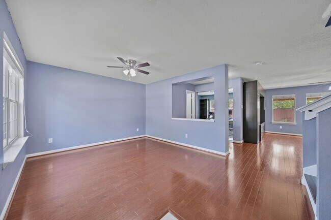 Building Photo - 16110 Plattsmouth Ln