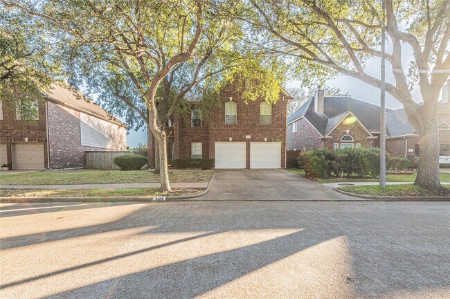 Foto del edificio - 3126 Waters Way Dr