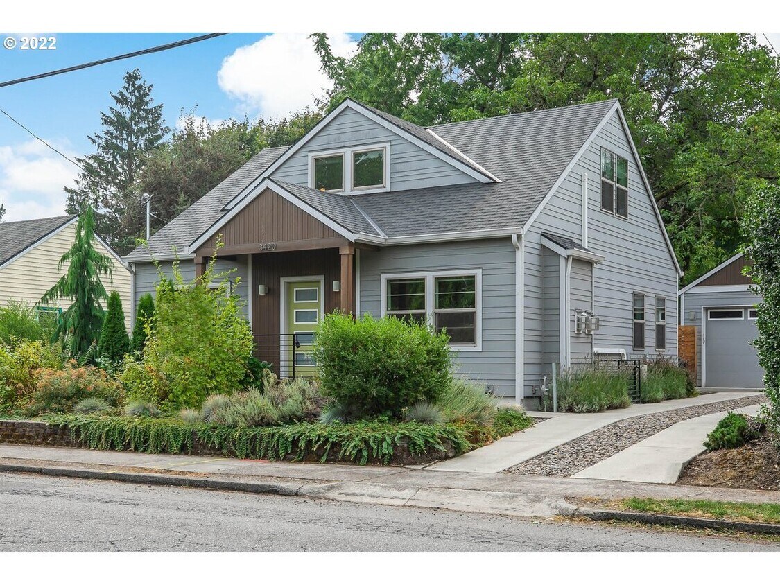 Foto principal - 3420 SE Holgate Blvd
