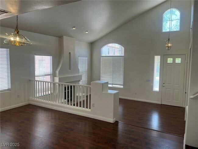 Building Photo - 302 Waterton Lakes Ave