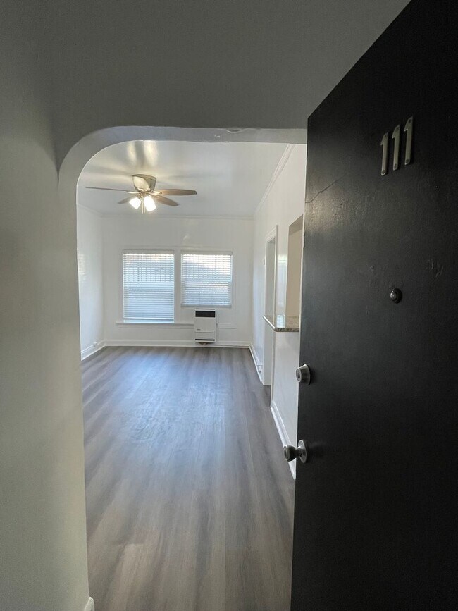 Foto del interior - Mediterranean Sea Partners, LLC