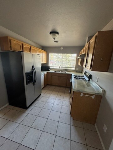 Primary Photo - 1080 E Owens