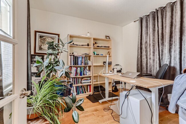 Foto del edificio - Stunning Newer-Built Home in Desirable Pal...