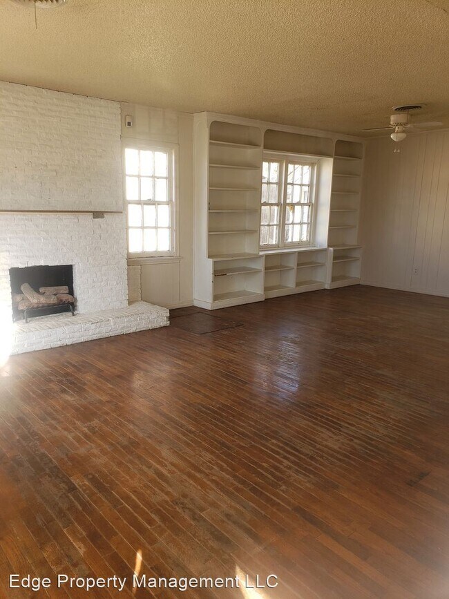 Foto del edificio - 3 br, 2 bath House - 911 S Milam St