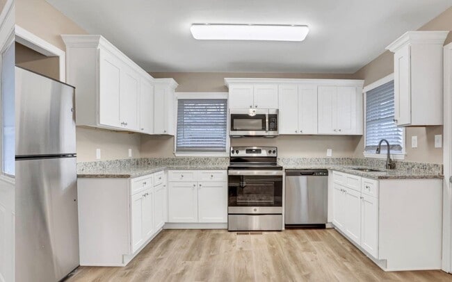 Foto del edificio - 4803 Glenwood Rd