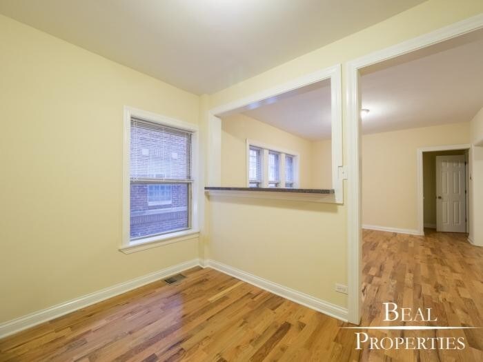 Building Photo - 1 bedroom in CHICAGO IL 60657