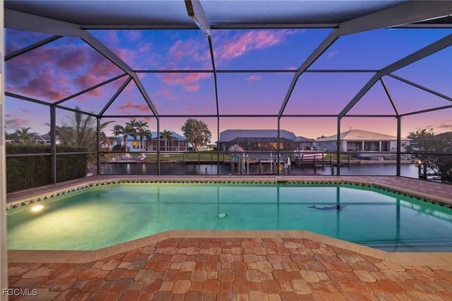 Building Photo - 210 SW 37th Terrace