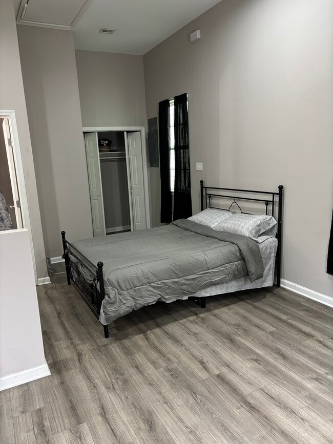 Building Photo - 2528 Martin Luther King Jr Blvd