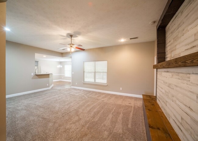Building Photo - 442 Lee Road 2170