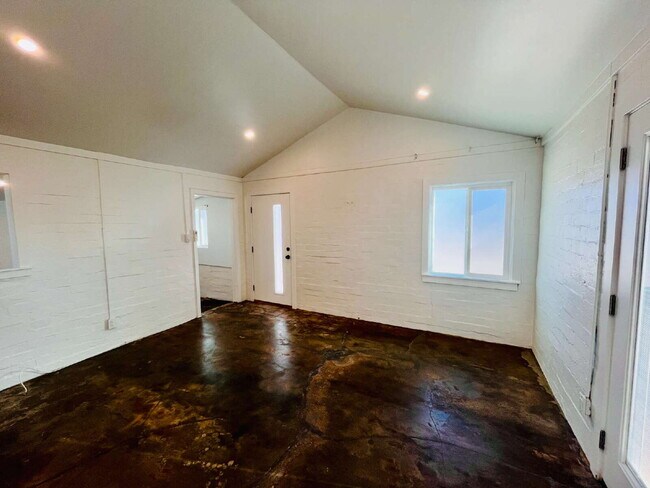 Foto del edificio - Adorable Studio Cabin near Joshua Tree Town Center
