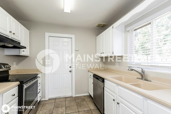 Foto del edificio - 120 MILLER DR, WINTER HAVEN, FL 33884