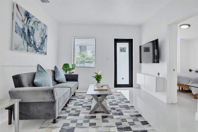 Foto del edificio - 6401 NW 1st Pl