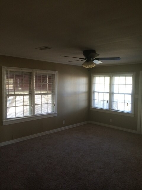 Foto del edificio - 2 Bedroom House close to High School