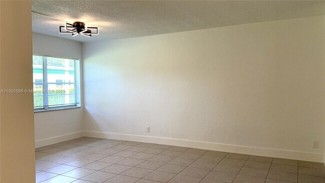 Foto del edificio - 1450 Atlantic Shores Blvd