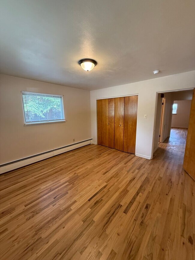 Foto del edificio - 542 E 6th Ave