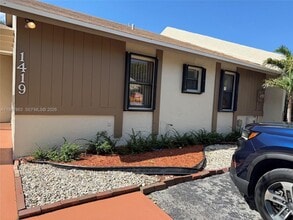 Building Photo - 1419 Yellowthroat St