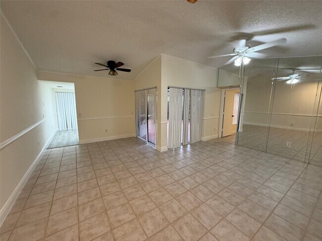 Foto del edificio - 14925 SW 48th Terrace