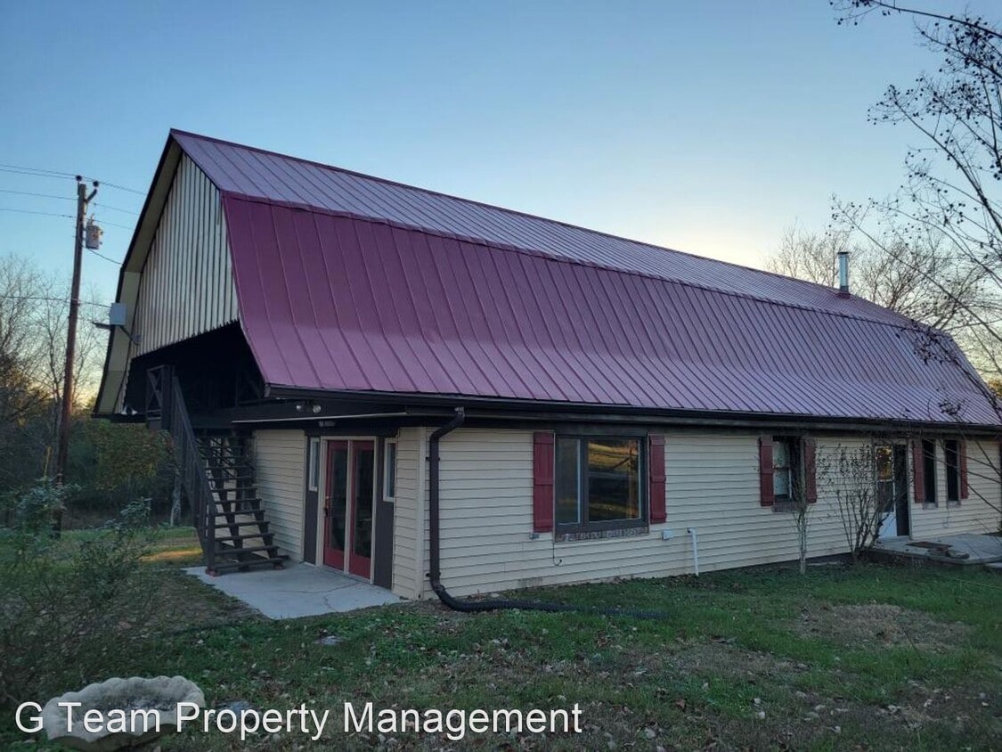 Primary Photo - 3 br, 2 bath House - 688 Speck Road