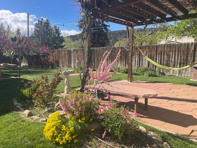 Patio trasero parcial - 2905 E 5th Ave
