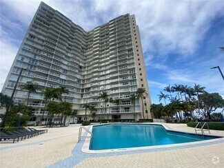 Building Photo - 2451 Brickell Ave