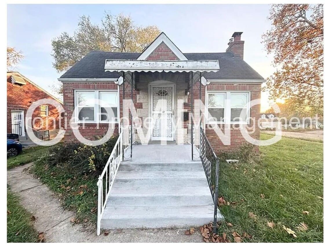 Coming soon! Spacious 2 BEDRROM COZY HOME - Coming soon! Spacious 2 BEDRROM COZY HOME