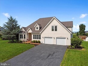 Building Photo - 3271 St Andrews Dr