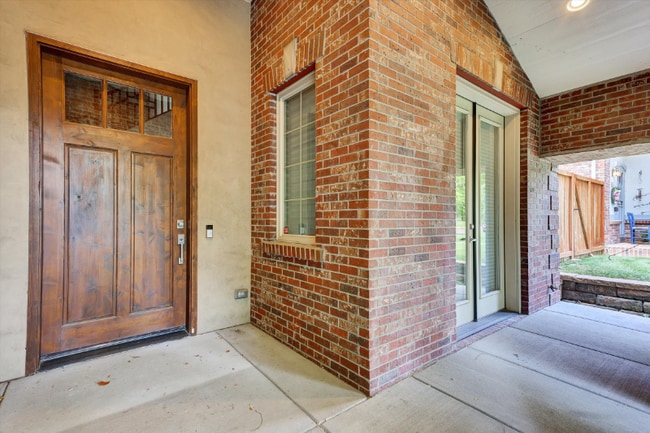 Photo - 595 S Corona St Townhome