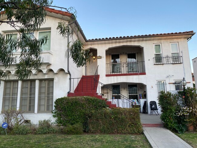Foto del edificio - 1218 S Holt Ave