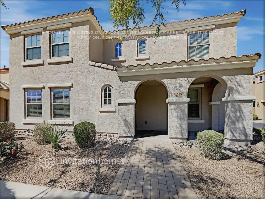 Foto principal - 1716 S Martingale Rd