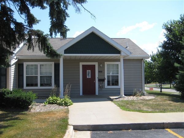 Primary Photo - 600 W Fennville St