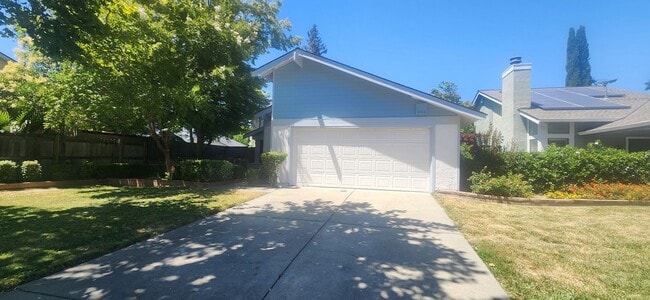 Building Photo - Wonderful 3 Bedroom Home in Greenhaven