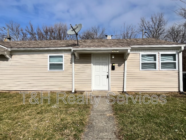 Building Photo - 4924 Farrington Ave