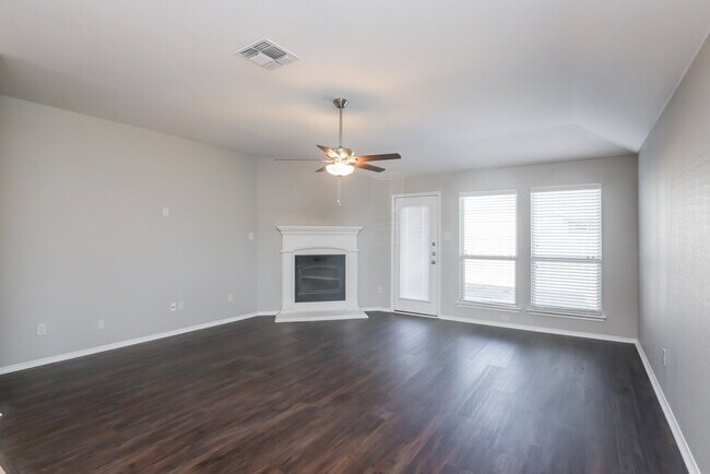 Building Photo - 705 Candelila Dr