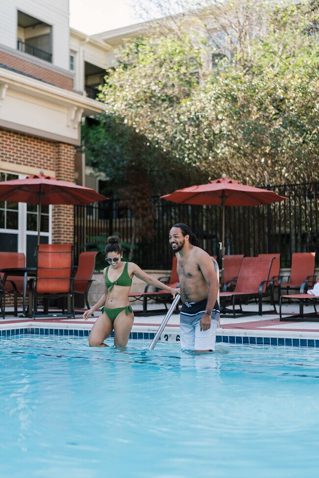 Foto del edificio - The Courts at Huntington Station