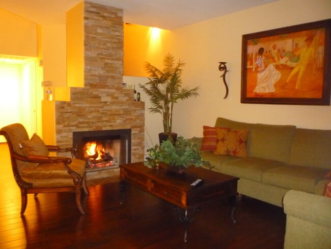 Building Photo - 2bed 2bath Chula Vista Townhome