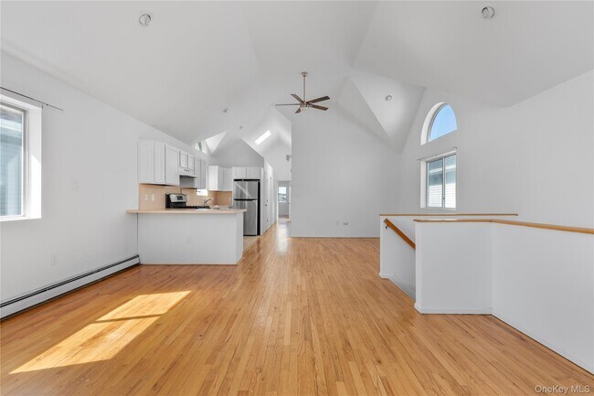 Foto del edificio - 715 E Walnut St
