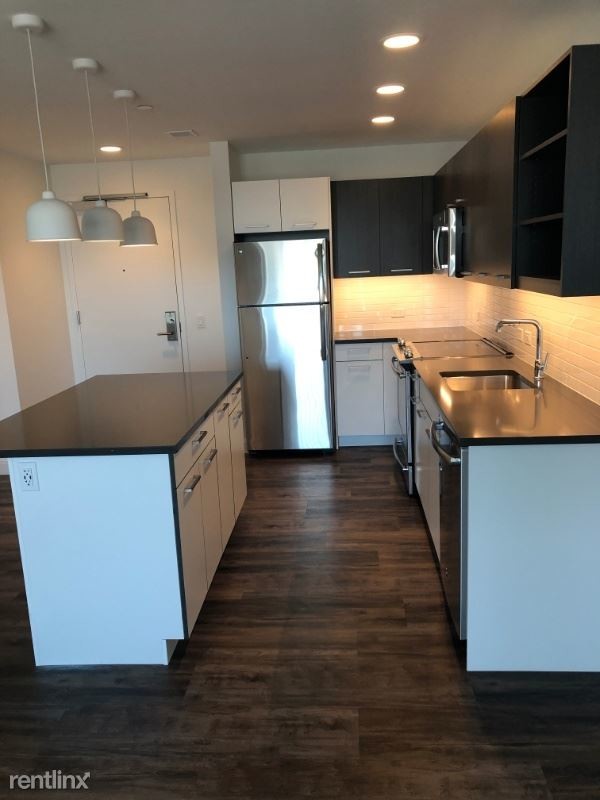 Building Photo - 1 br, 1 bath Apartment - 123 Guest St
