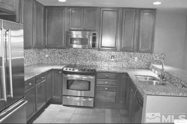 Foto del edificio - 50 N Sierra St