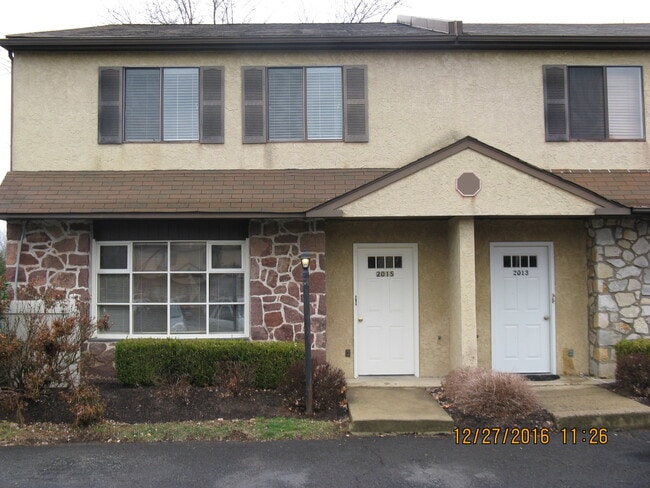 Building Photo - 2015 Jason Dr