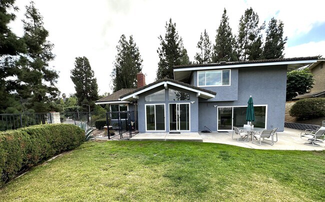 Building Photo - 501 Via Codo