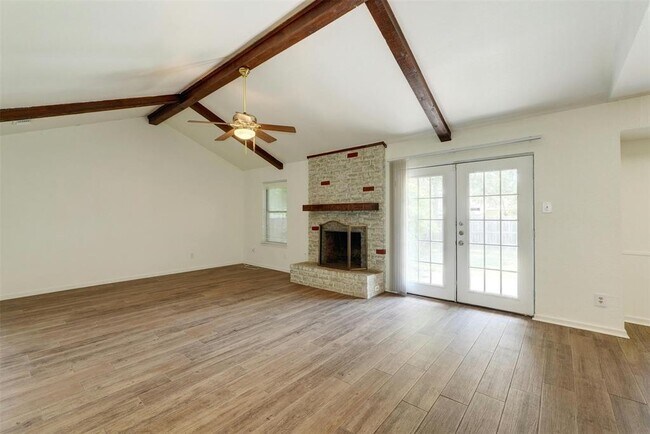 Foto del edificio - 10207 Rutland Village W