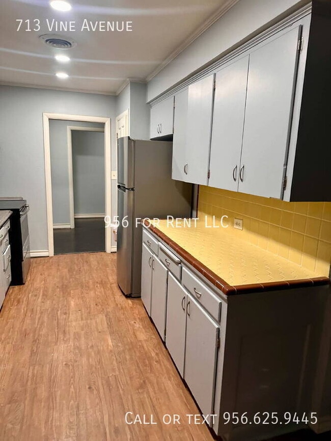 Foto del edificio - 713 W Vine Ave