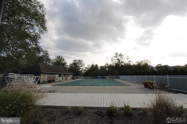 Building Photo - 5310 Ravens Crest Dr