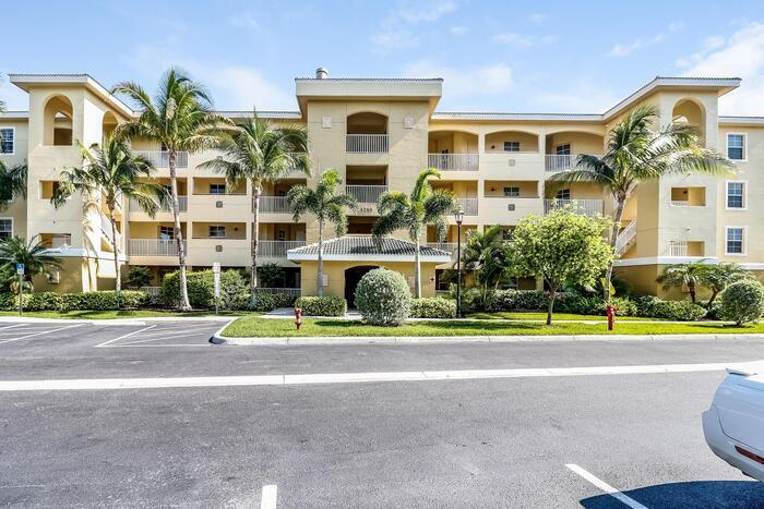 Primary Photo - SPACIOUS 2/2 CONDO IN ISLAND COVE!!!