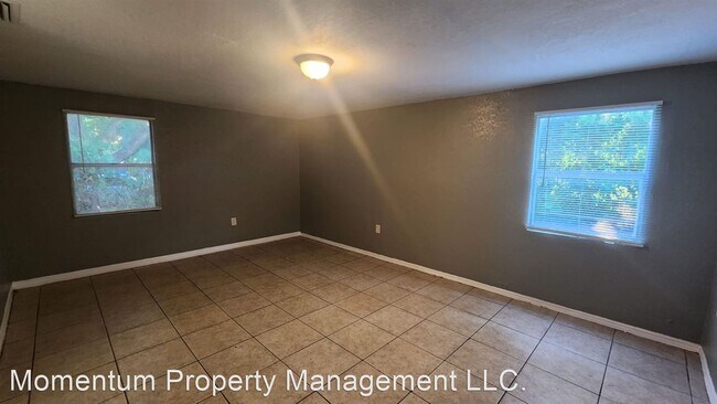 Building Photo - 3 br, 2 bath House - 4616 N. Troy Street