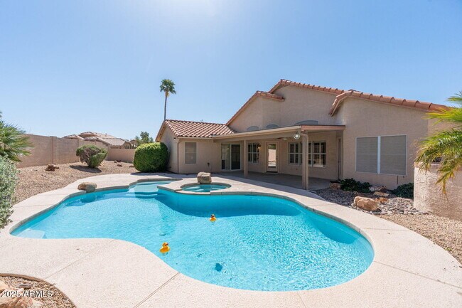 Building Photo - 7910 W Adobe Dr