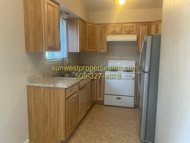 Building Photo - 2 Bedroom, 1 Bath Duplex in Aztec